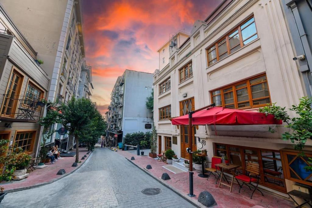 Taksim Private Terrace Close To Antique Store Galata Port Cihangir Daire
