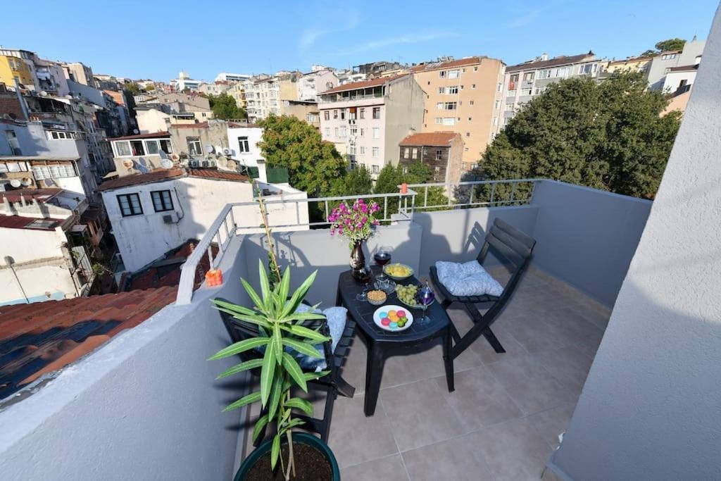 Taksim Private Terrace Close To Antique Store Galata Port Cihangir Daire İstanbul