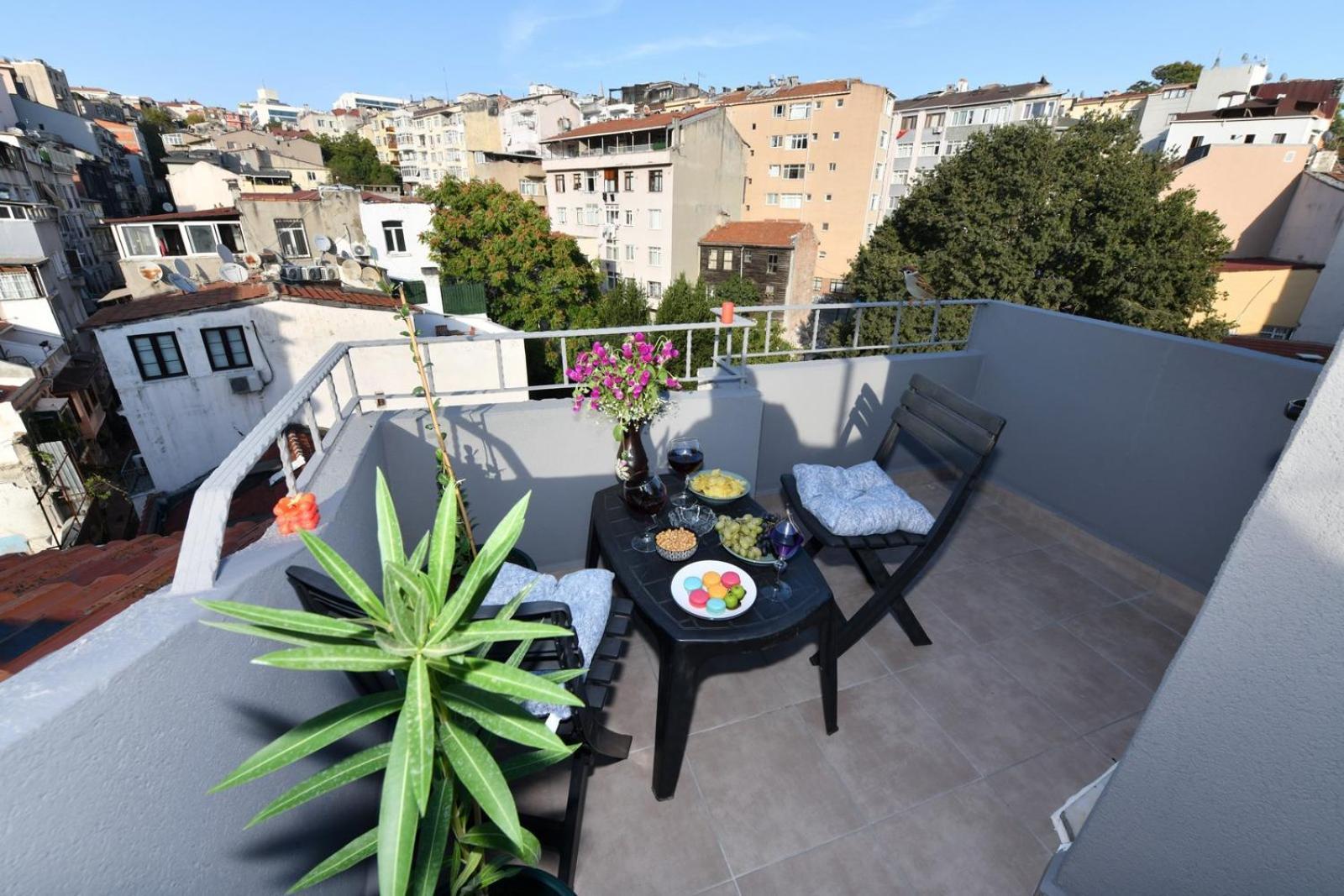 Taksim Private Terrace Close To Antique Store Galata Port Cihangir Daire *