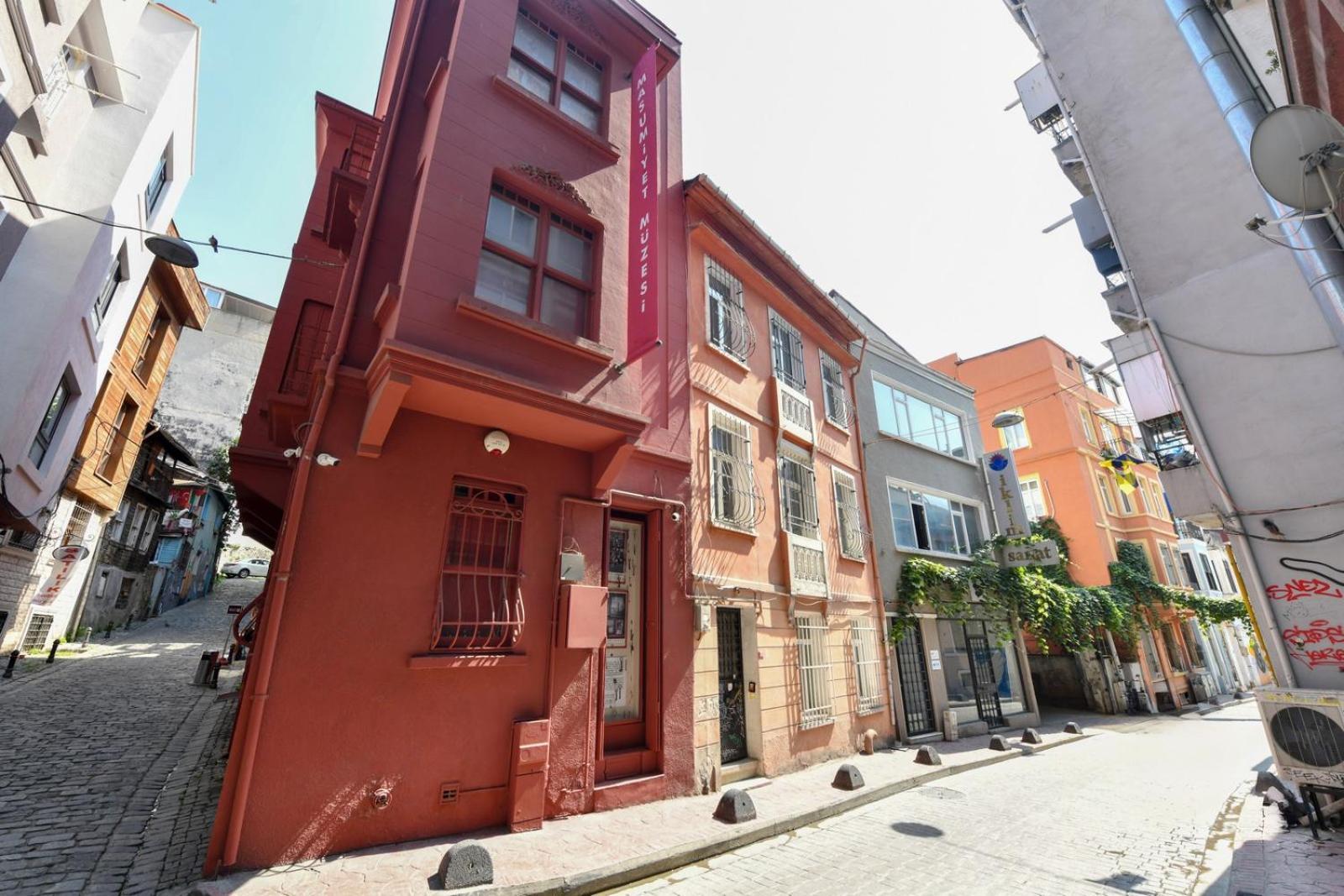 Taksim Private Terrace Close To Antique Store Galata Port Cihangir Istanbul
