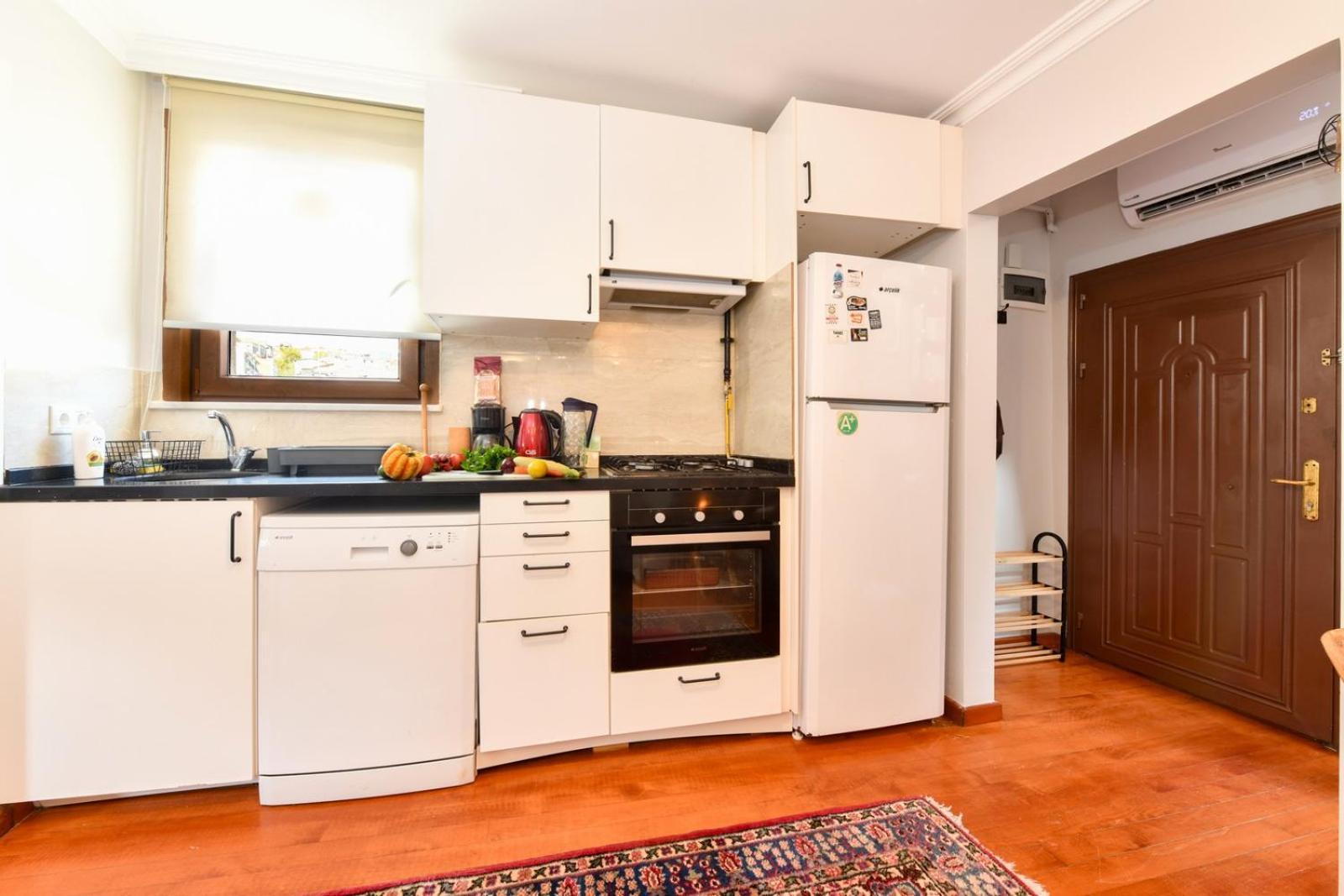 Taksim Private Terrace Close To Antique Store Galata Port Cihangir Daire İstanbul